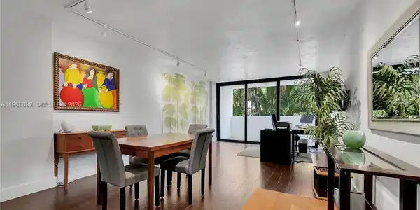 100 Ocean Lane Dr