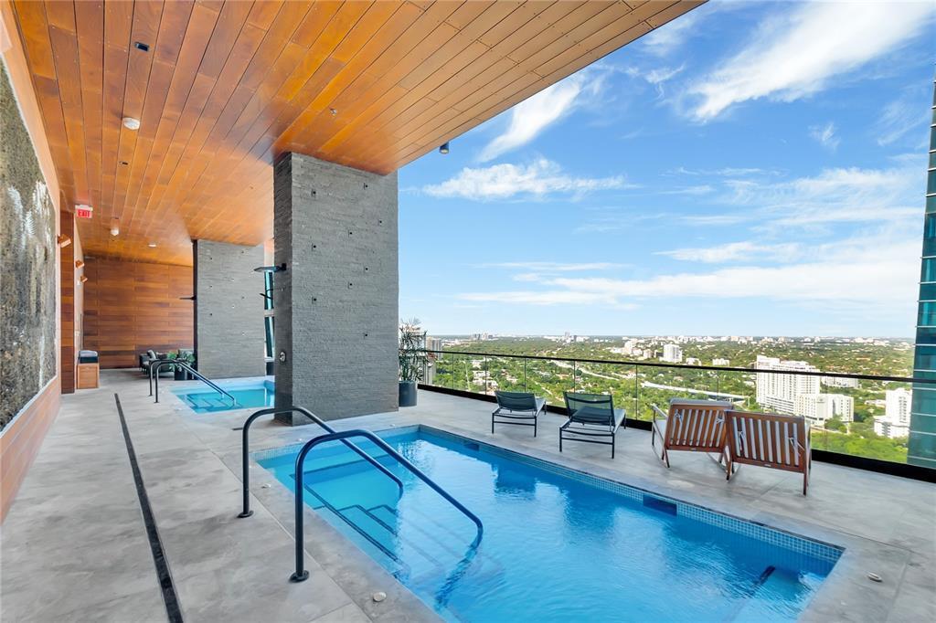 Image 4: pool area echo