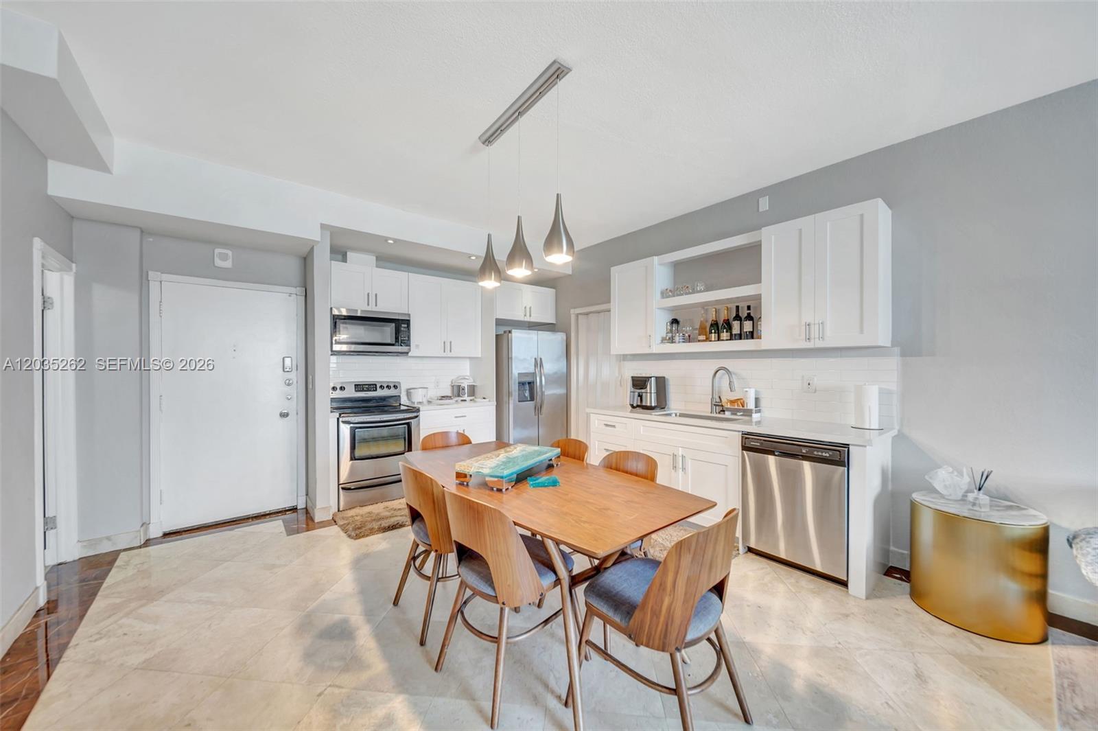 Image 3: Dining/Kitchen