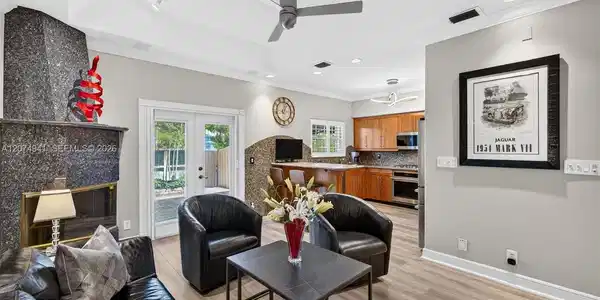 Image 4: Actual Family Rm.