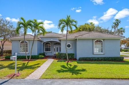 2570 SE 4th