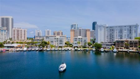120 Golden Isles Dr