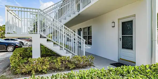 2800 Indian River