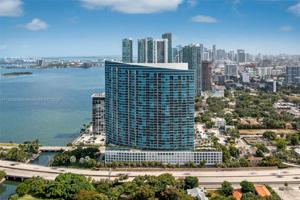 601 NE 36th St Unit 1807