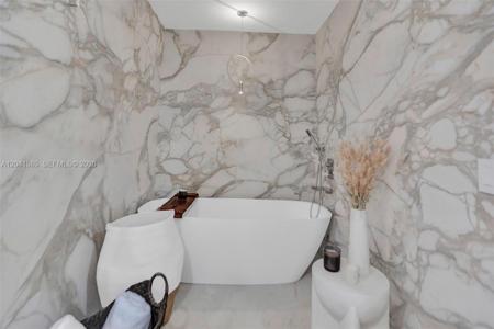950 Brickell Bay Dr