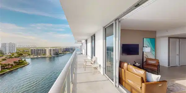 4010 S Ocean Dr