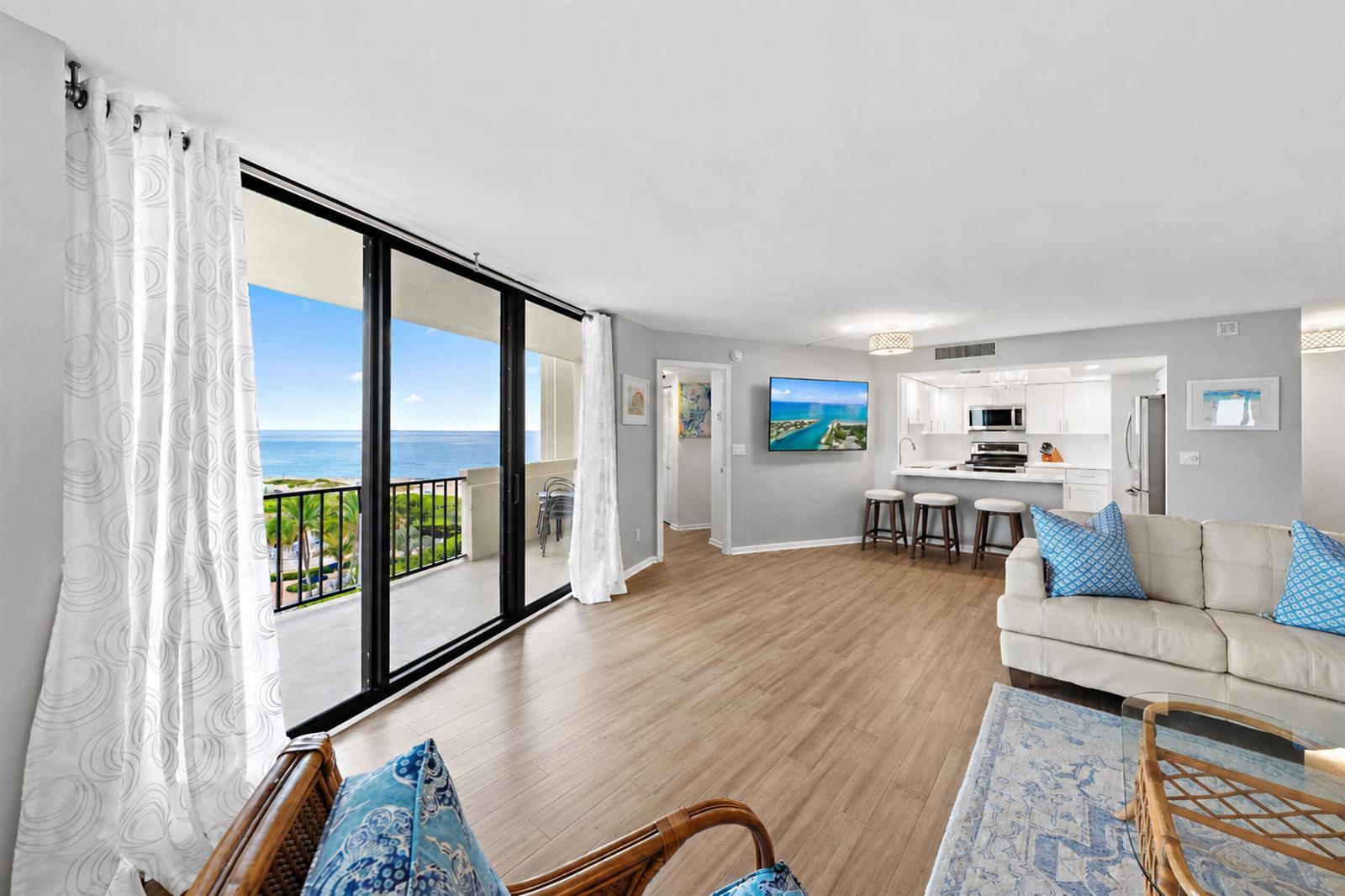 Image 2: Open Living Area