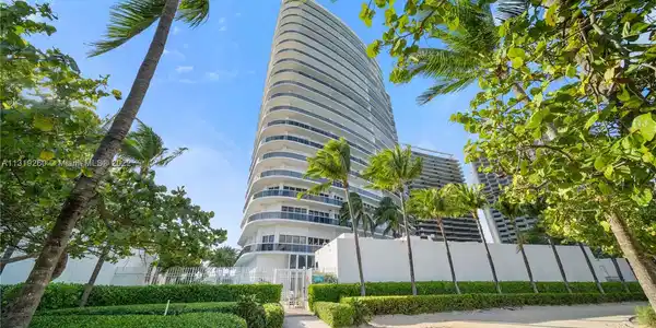 9601 Collins Ave Unit 1208