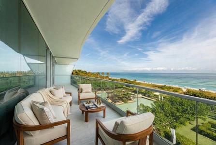9349 Collins Ave