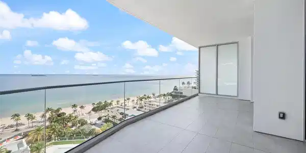 153 N Seabreeze