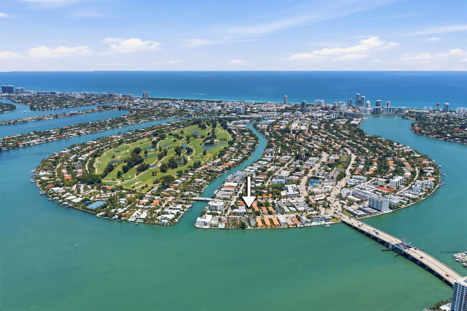 Image 2: 2-web-or-mls-2183-bay-dr