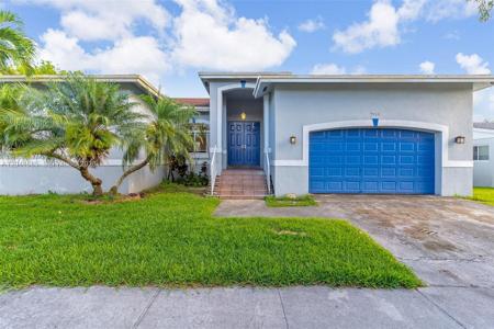 7950 SW 196th Ter