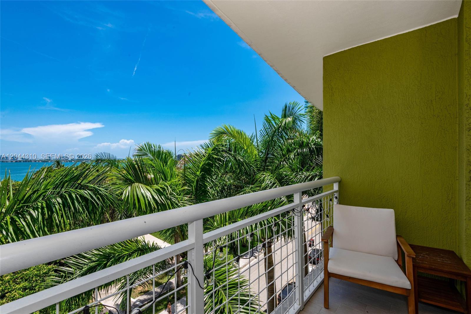 Image 4: direct bayviews