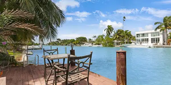 1461 Marseille Dr