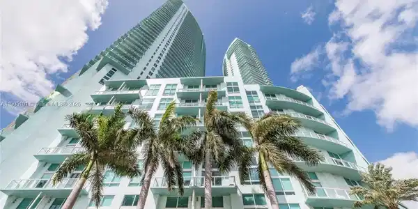 1900 N Bayshore Dr