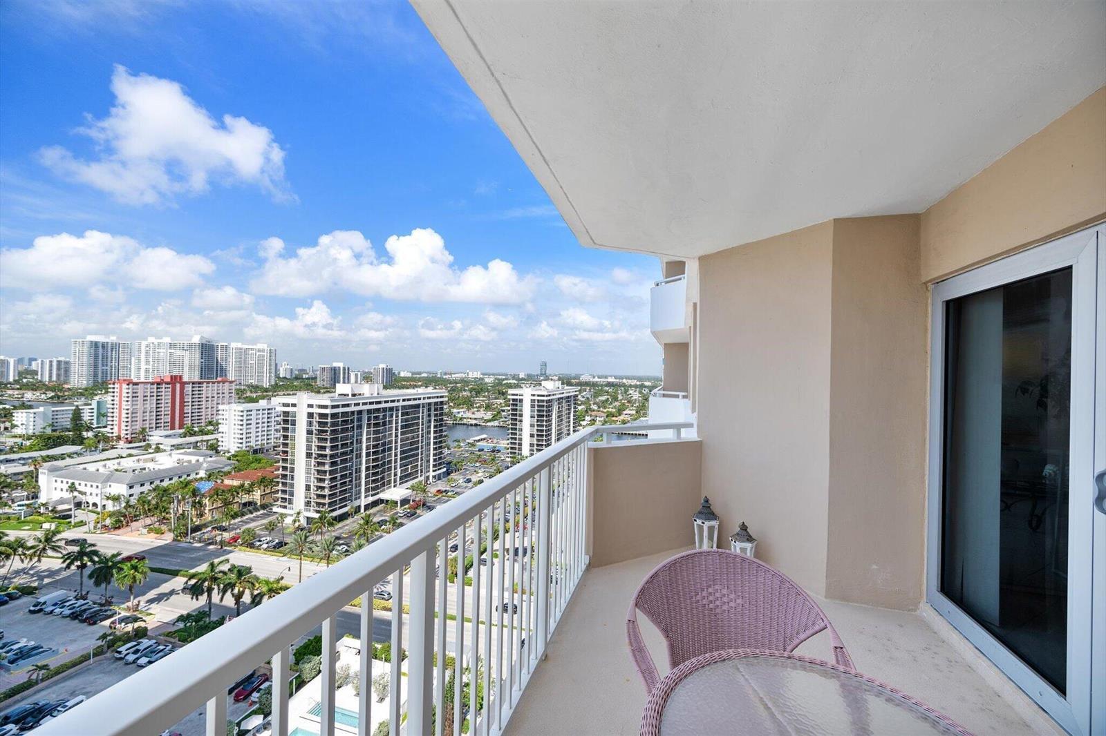 Image 4: 14-1980 S Ocean Dr APT 19A_016