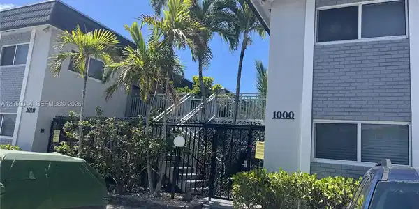 1000 SE 15th St
