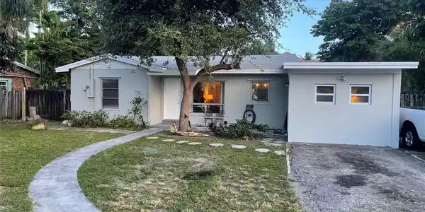 904 SE 12th