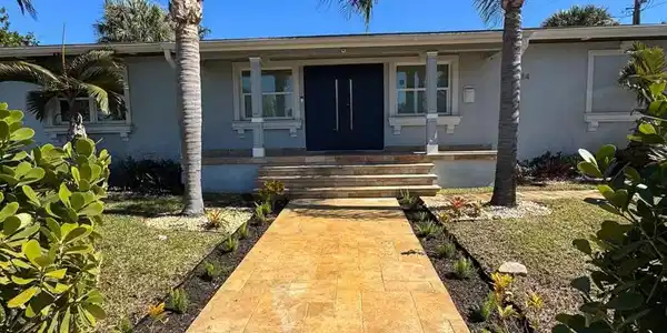 3614 Poinsettia