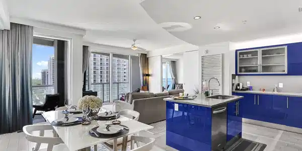 3101 Bayshore