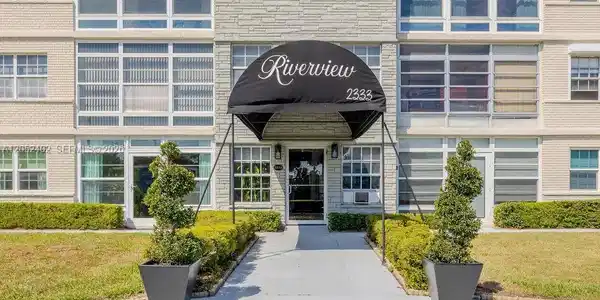 2333 Indian River Blvd