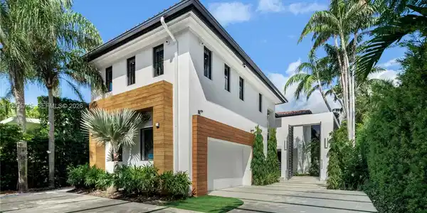 4442 Prairie Ave