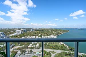 601 NE 36th St Unit 2704