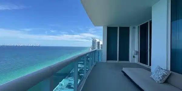 2711 S Ocean Dr