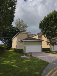 1690 SE 24th Ct