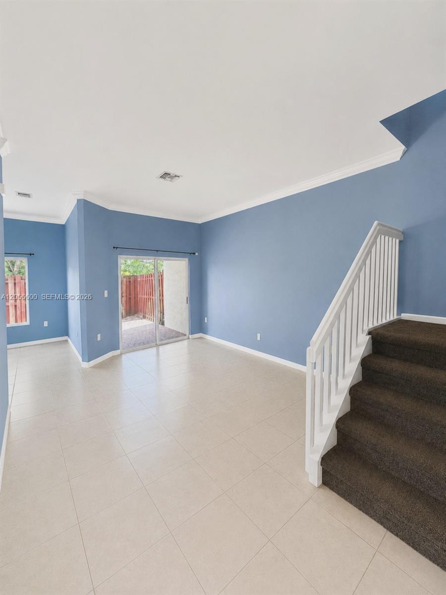 Image 2: Living Room