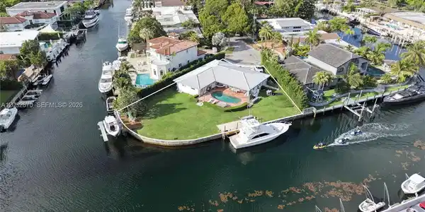 13305 Biscayne Island Ter