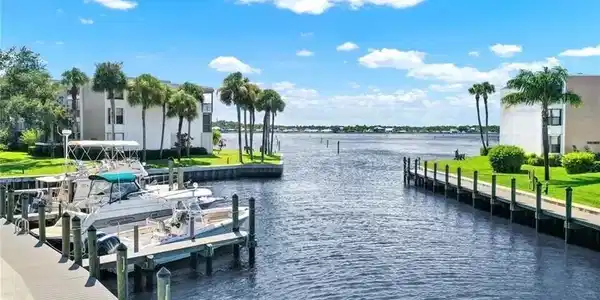 1950 SW Palm City