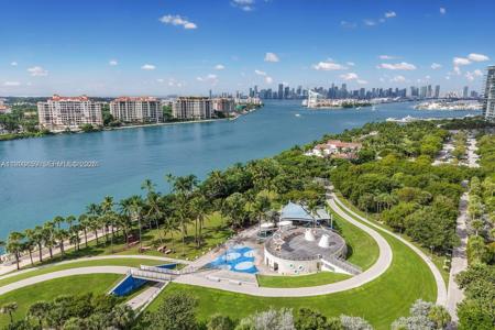 300 S Pointe Drive
