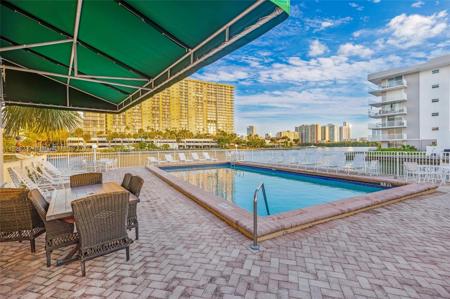 4000 NE 170th St Unit 206