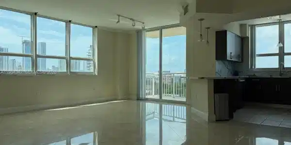 2000 N Bayshore Dr
