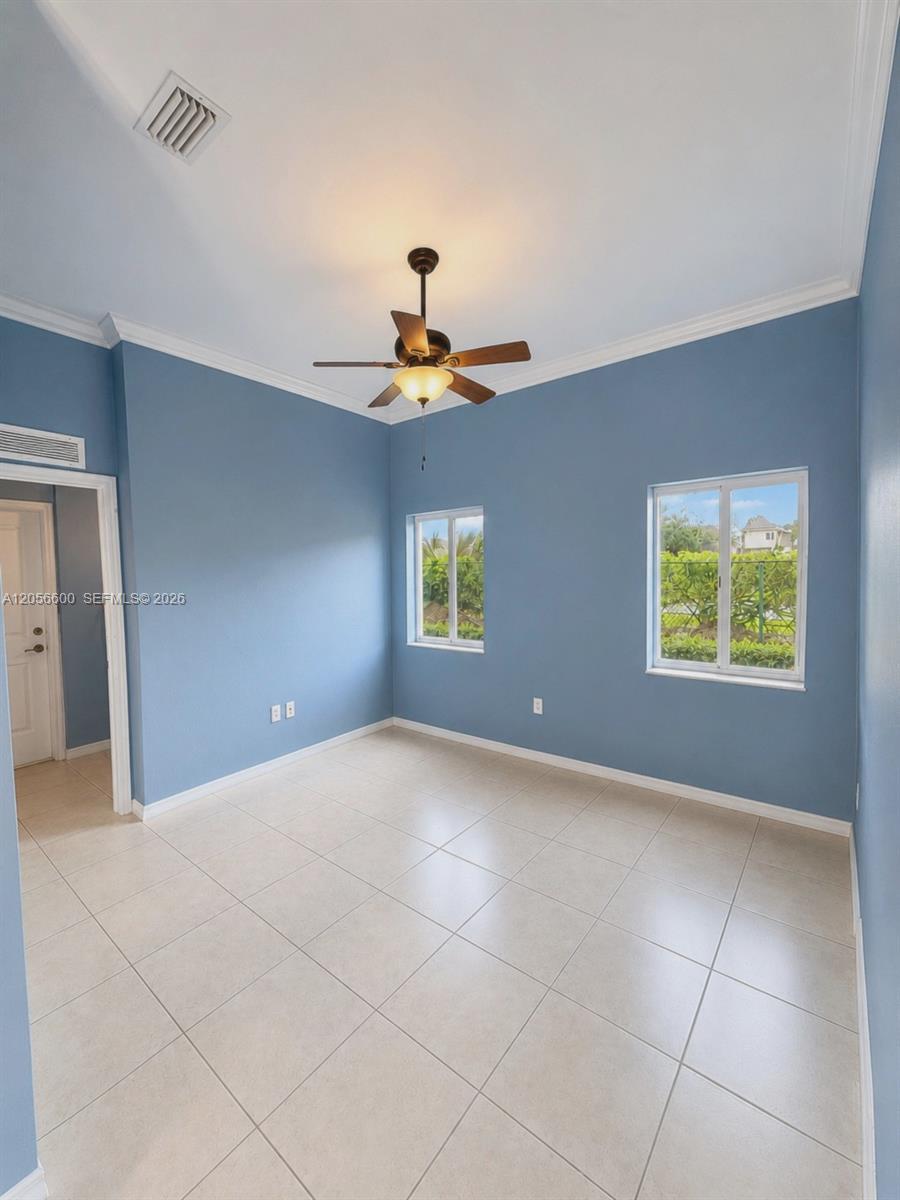 Image 4: Family Room