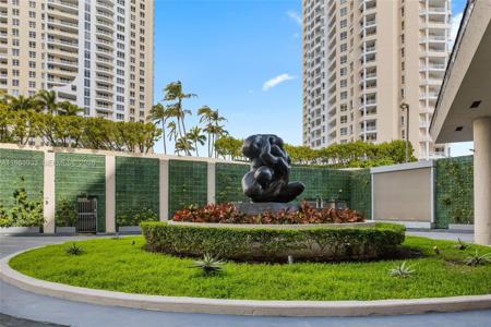 540 Brickell Key Dr