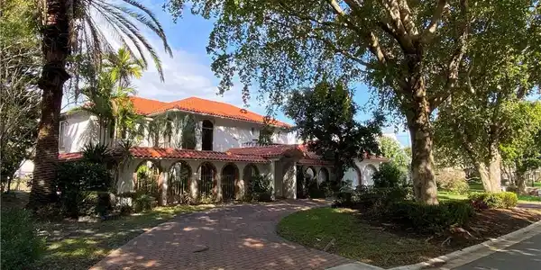 71 Bay Colony