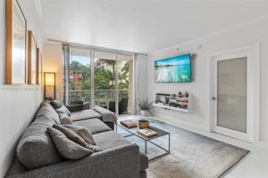 2000 N Bayshore Dr Unit 215