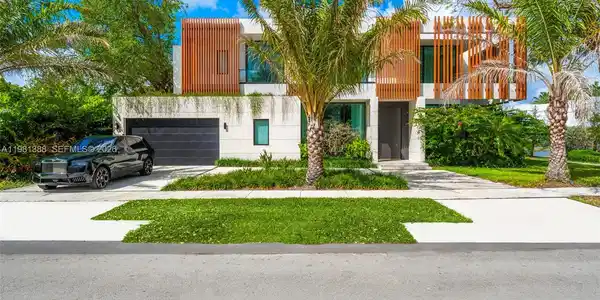 7700 SW 50th Ct
