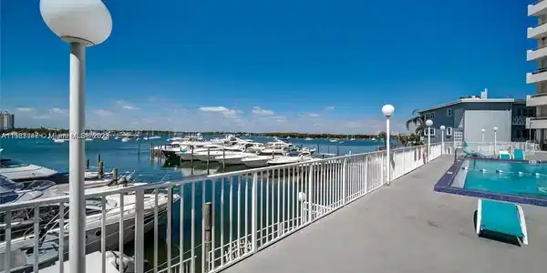 7904 West Dr Unit 406