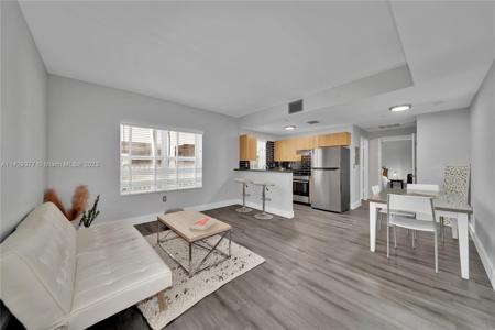 1542 Drexel Avenue Unit 107