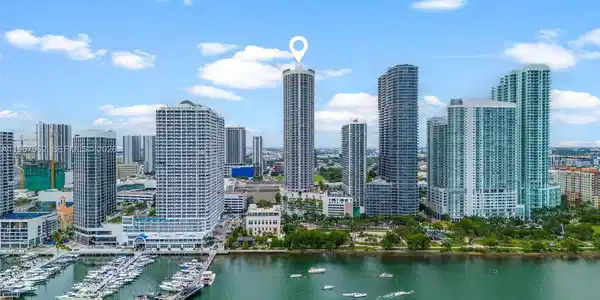 1750 N Bayshore Dr