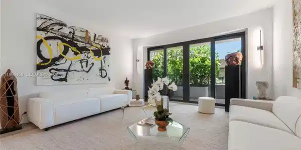 201 Crandon Blvd