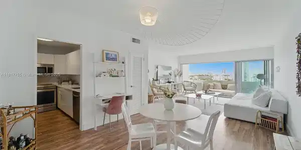 3 Island Ave