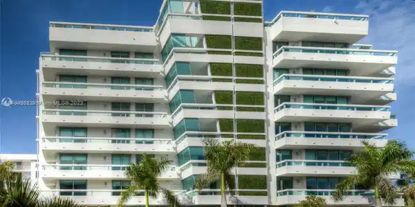 1025 92nd St Unit 305