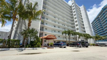 1391 S Ocean Blvd