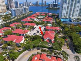 3105 NE 184 St Unit 7-103