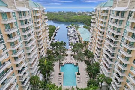 700 E Boynton Beach