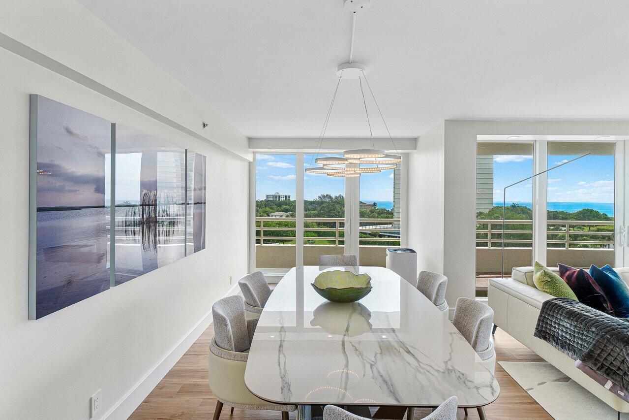 Image 4: DINING ROOM